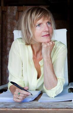 Lia Tilon